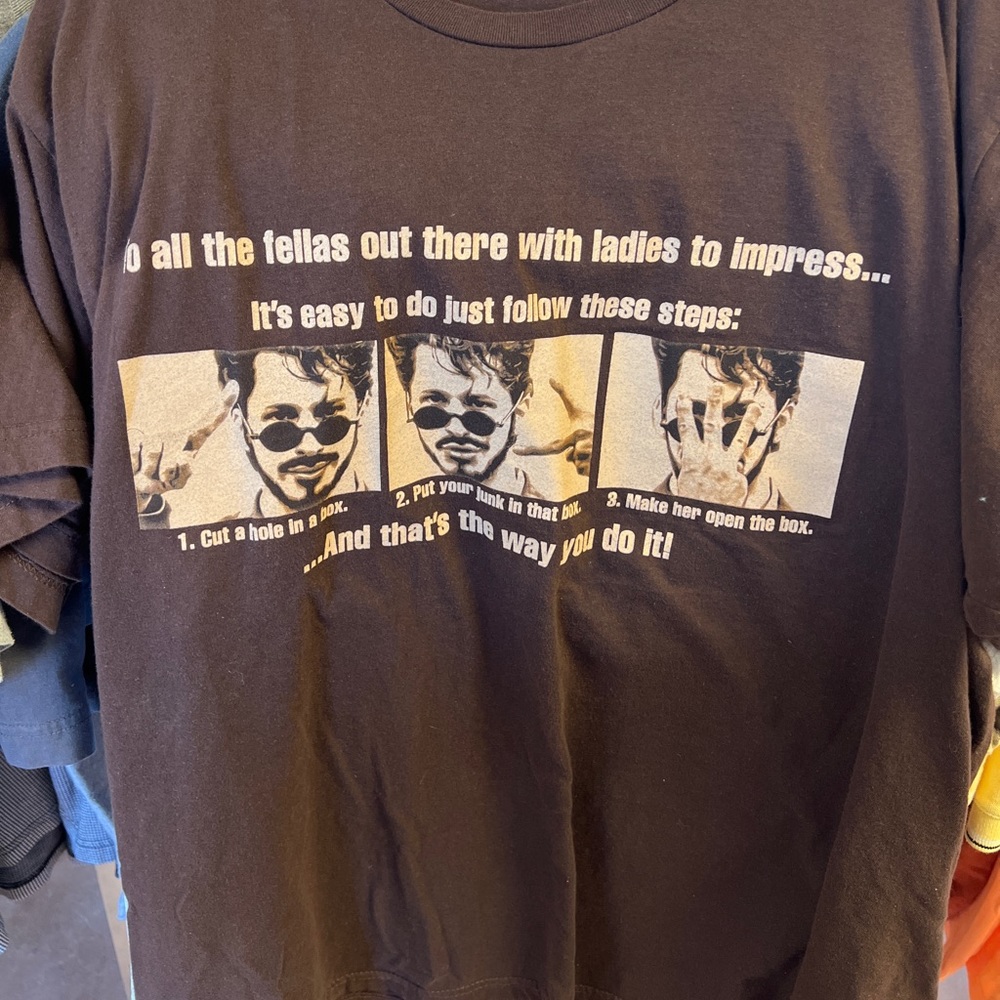 Vintage mens/womens graphic tee